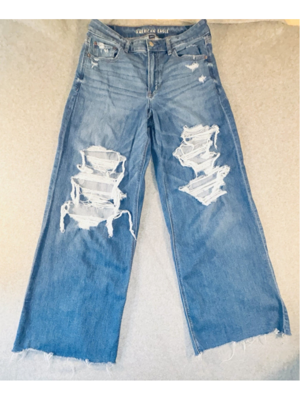 American Eagle Women’s Jeans Size 6 Long Distressed Ripped Wide Leg Raw Hem